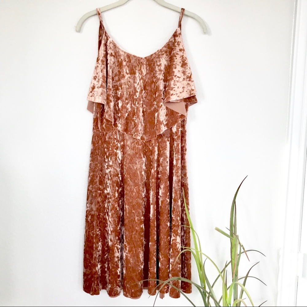 LC Lauren Conrad Runway Peach Crushed Velvet Dress - Picture 6 of 7